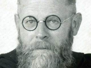  Padre Sebasti�n Englert