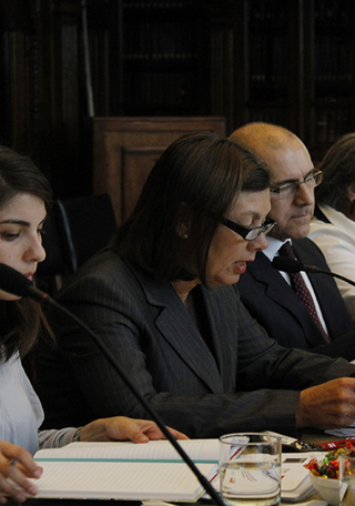 M. Krebs da la bienvenida.