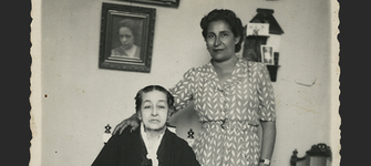 Emelina Molina y Nelly Aguirre de  Hern�ndez, 1946.