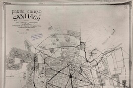 Plano de la ciudad de Santiago con algunas poblaciones de los alrededores