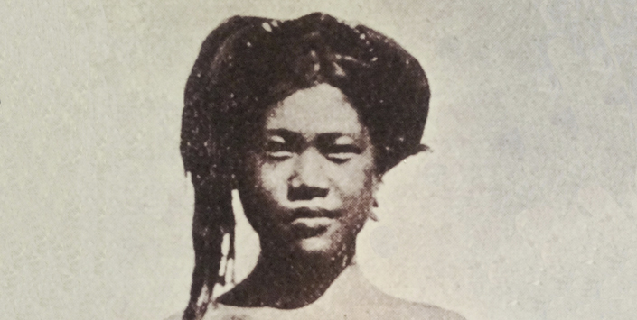 Imagen fotográfica mujer indígena (original), sin fecha