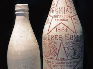 Botellas de cerveza de vidrio blanco