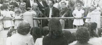 Gabriela Mistral en la Plaza de Armas de Paihuano, 1954.
