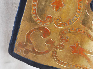 Detalle dorado vestiduras