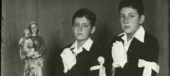 Niños en su primera comunión