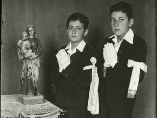 Niños en su primera comunión