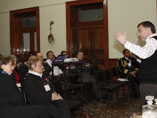 Título entre 66 y 75 caracteres (sin punto final y con mayúsculas y minúsculas)