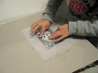 Taller de grabado Sala MNBA Plaza Vespucio