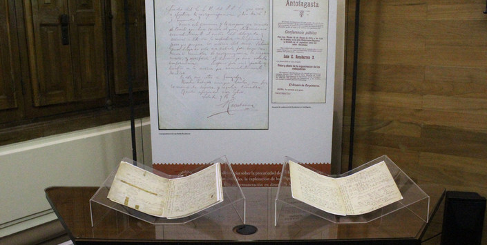 Documentos exhibidos, pertenecientes a Luis Emilio Recabaren.