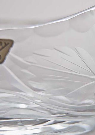 Violetero tallado por Luis Lorca