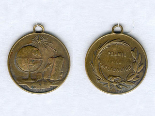 Ideales educativos y ciudadanos graficados en la emblemática escolar