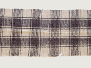 Desilia Rain. Chal de tejido tres cañas y punto ojo. Chaiguao, 1995