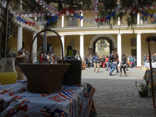 Inaugurando estas fiestas patrias en "La Pituca"
