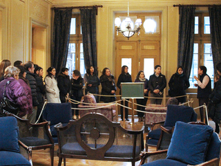 Educadores recorriendo el MRM.