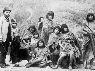 Todos los martes a las 18:00 horas