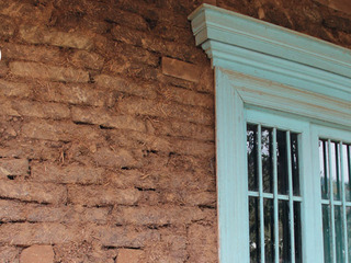 Construcción en tierra