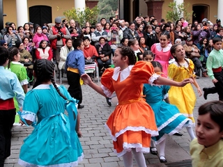 Título entre 66 y 75 caracteres (sin punto final y con mayúsculas y minúsculas)