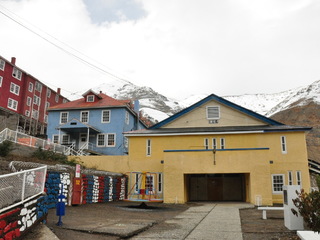 Teatro del campamento minero Sewell. Créditos: Centro Nacional de Sitios Patrimonio Mundial