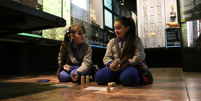 Dibujando en el Museo