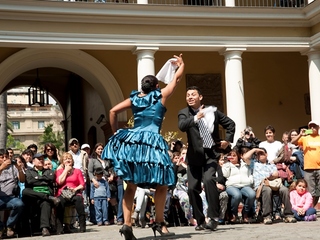 Celebración baile nacional del Perú