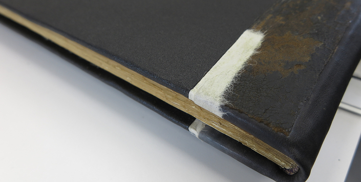 Refuerzo del cuero con papel japonés