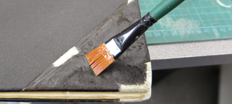 Aplicación de Klucel G sobre el cuero original