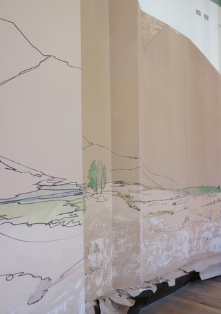 Proceso de pintura mural en Museo de Historia Natural de Valparaíso