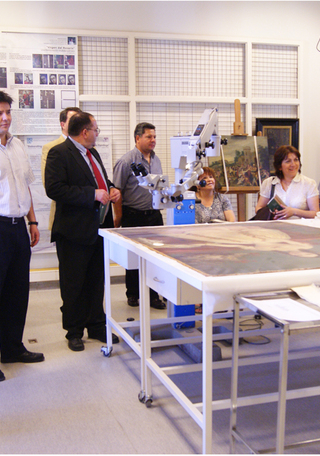 Visitantes de la Dibam. Benavente, A. 2012