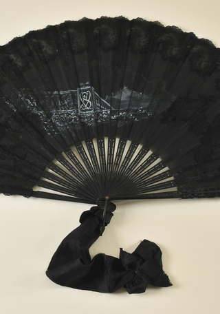 Abanico de Victoria Subercaseaux