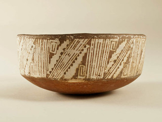 Escudilla decorada. El Olivar