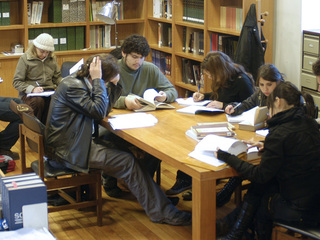 Sala de lectura, Biblioteca Guillermo Joiko. Archivo CNCR